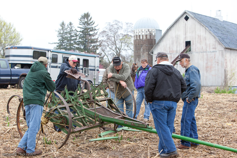 Photo link to 2010 Spring Plow Day